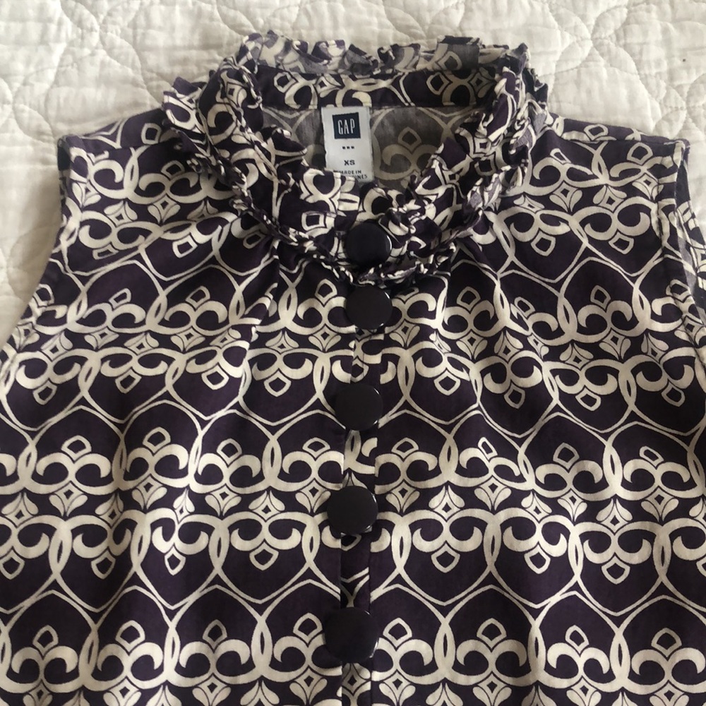 GAP Ruffled Sleeveless Top XS - Picture 1 of 8